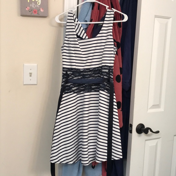 dress - Picture 1 of 1